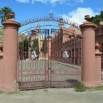 main gate to Castillo de la Glorieta